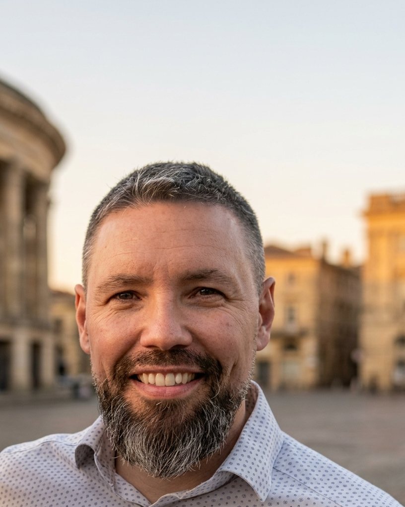 Párkányi Tamás, az XLGuru alapítója, Excel és Power BI szakértő